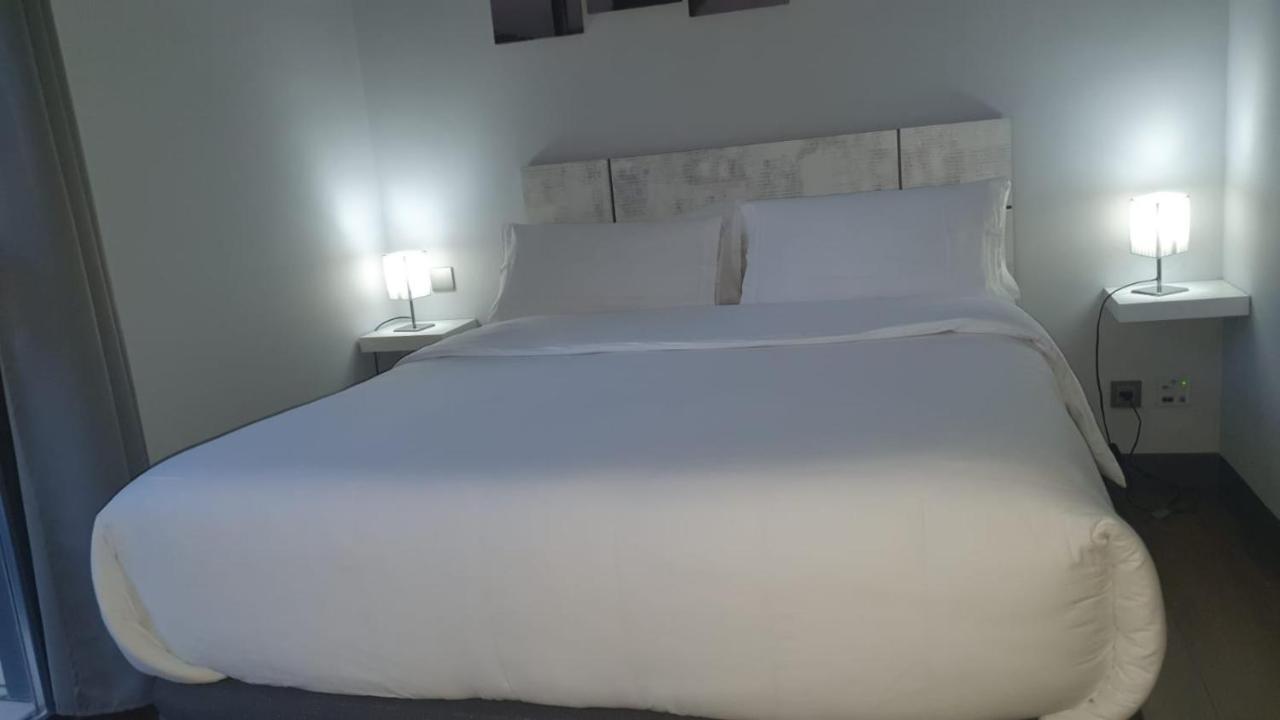 H La Cabana Pozuelo de Alarcón Екстериор снимка