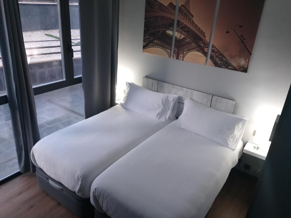 H La Cabana Pozuelo de Alarcón Екстериор снимка